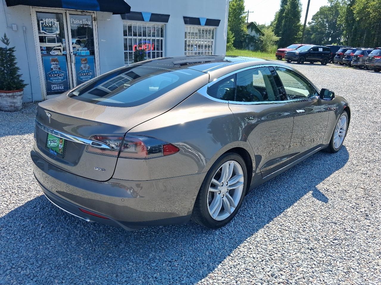 Tesla Model S  2015
