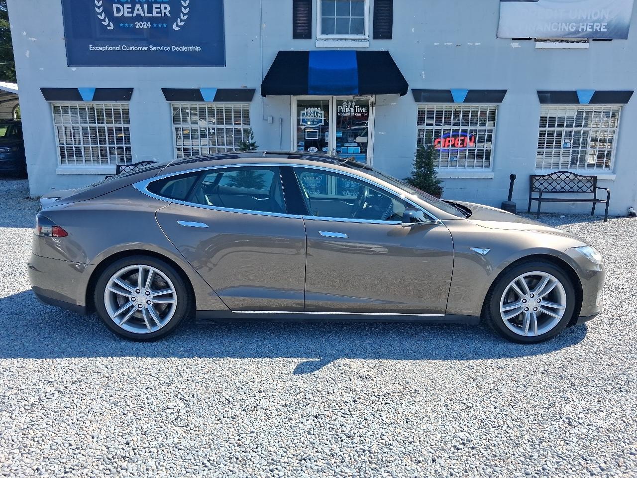 Tesla Model S  2015