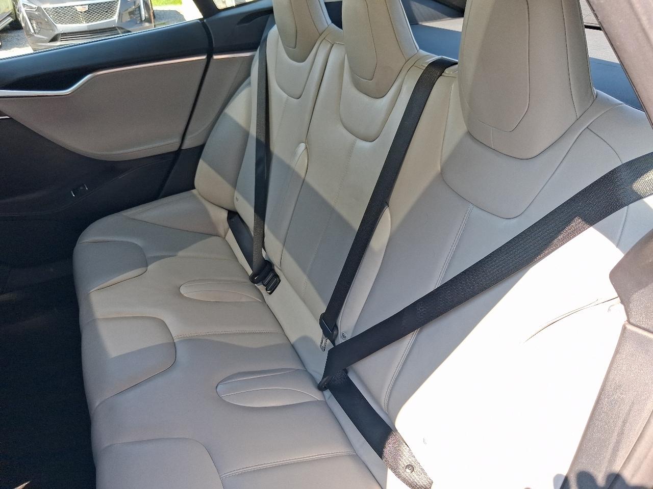 Tesla Model S  2015