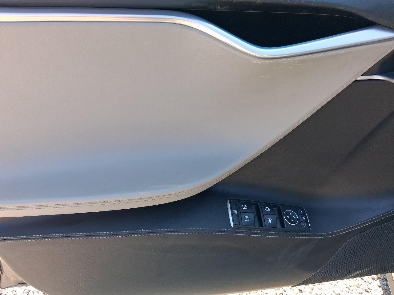 Tesla Model S  2015