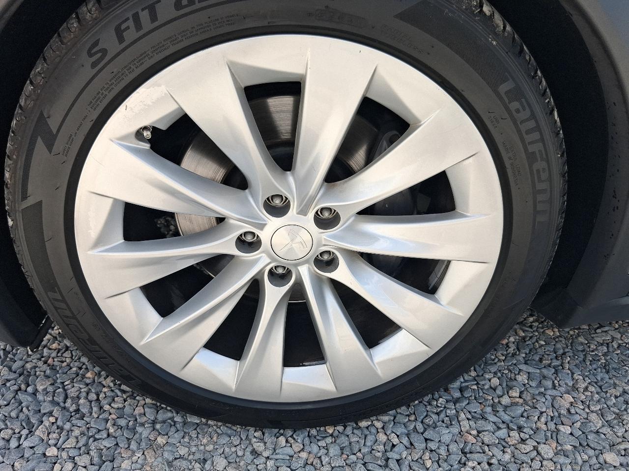 Tesla Model X  2016