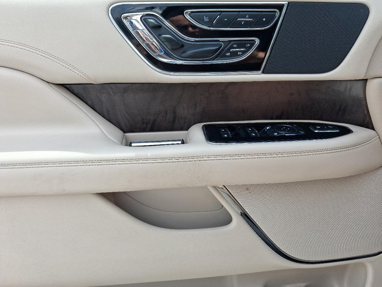 Lincoln Navigator 4WD 4dr Reserve 2018