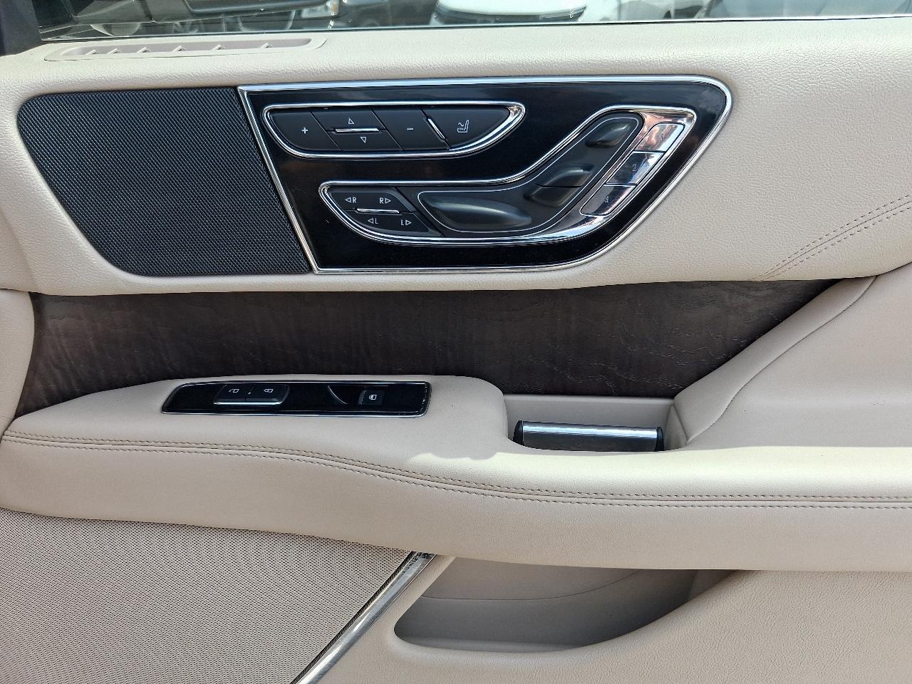 Lincoln Navigator 4WD 4dr Reserve 2018