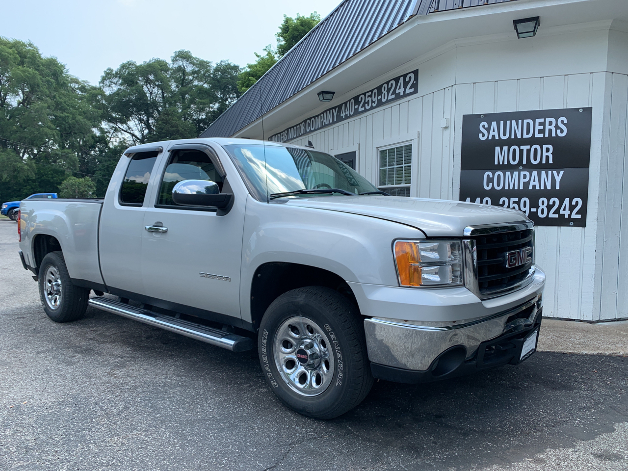 Used 2010 GMC Sierra 1500 Work Truck Ext. Cab 4WD for Sale in Perry OH