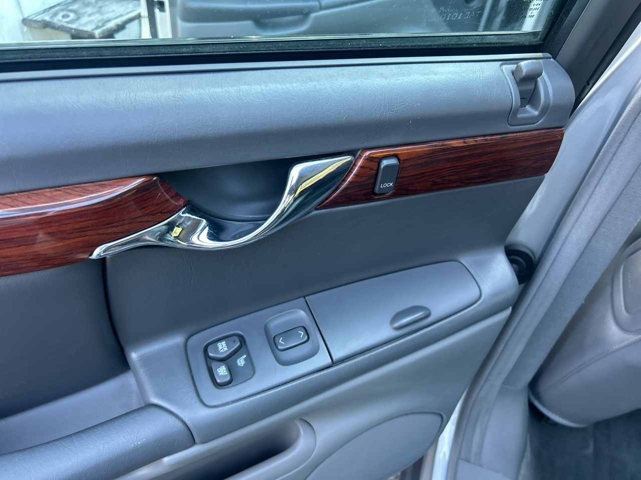 Cadillac DeVille Sedan 2002 Cadillac DeVille Sedan 2002