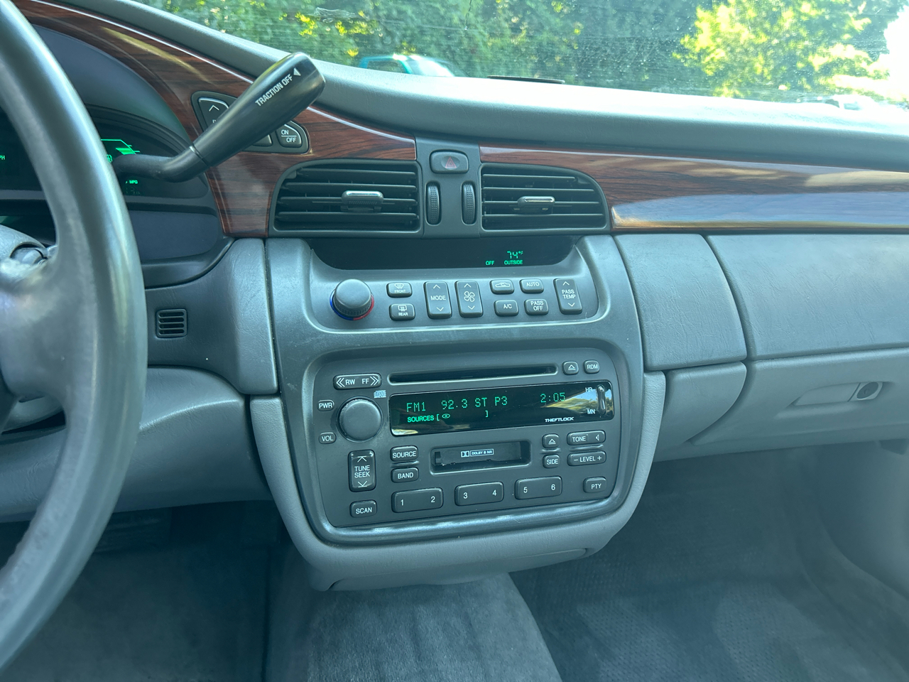 Cadillac DeVille Sedan 2002 Cadillac DeVille Sedan 2002