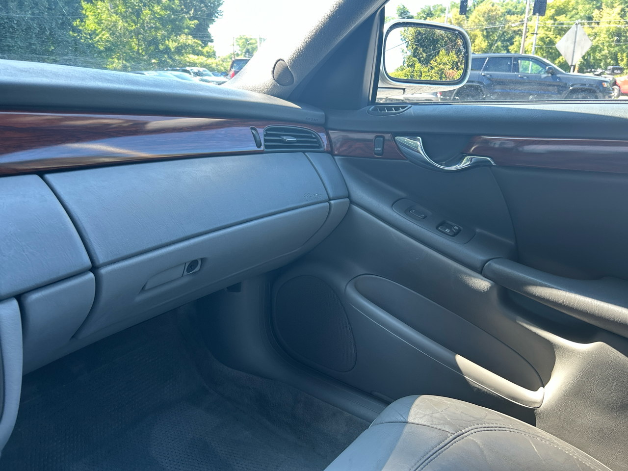 Cadillac DeVille Sedan 2002 Cadillac DeVille Sedan 2002
