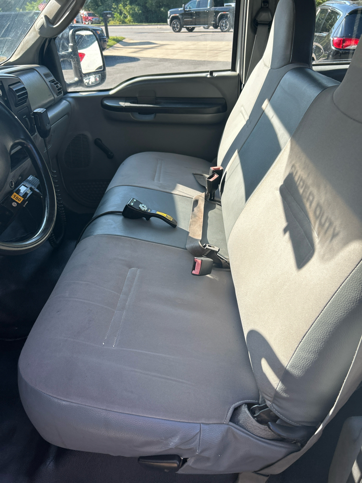 Ford F-350 SD Lariat Crew Cab 4WD 2005 Ford F-350 SD Lariat Crew Cab 4WD 2005