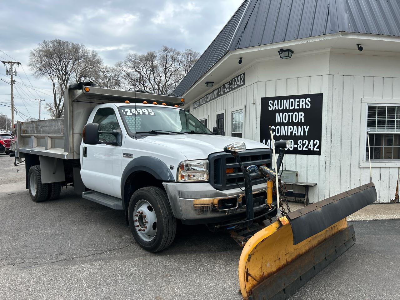 2006 Ford F-550 Regular Cab 4WD DRW