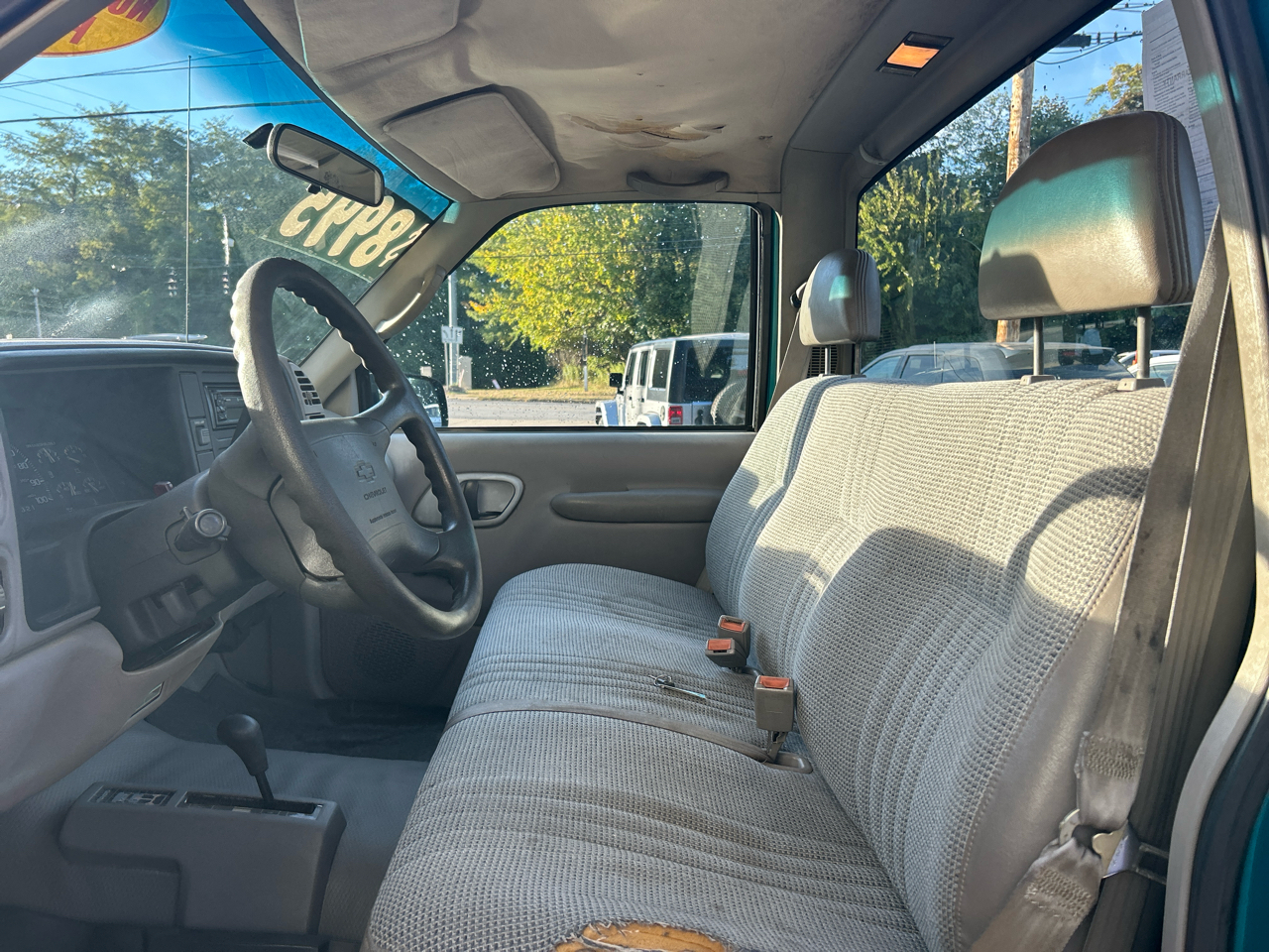 1995 Chevrolet Silverado photo 2