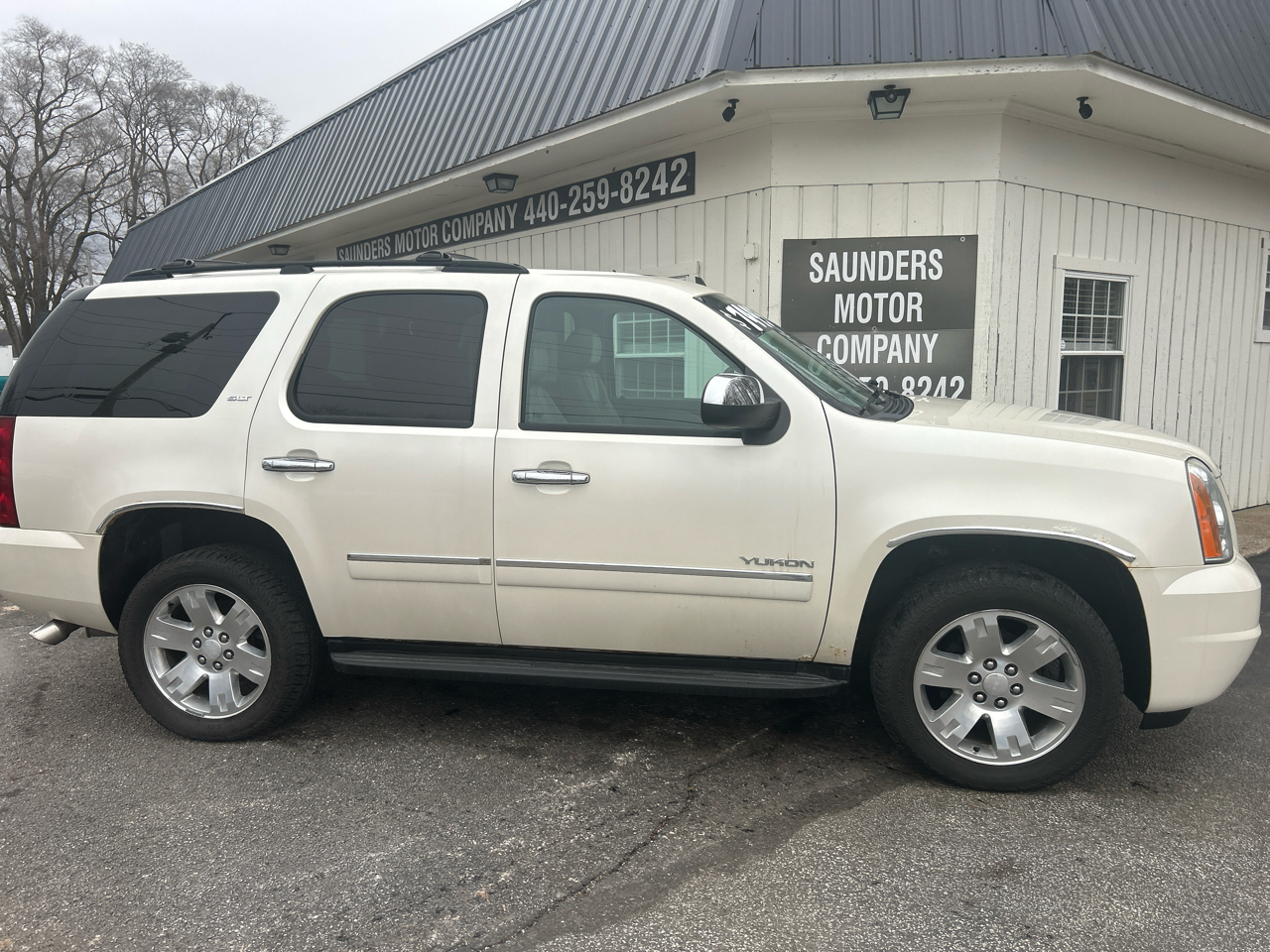 GMC Yukon SLT1 4WD 2011