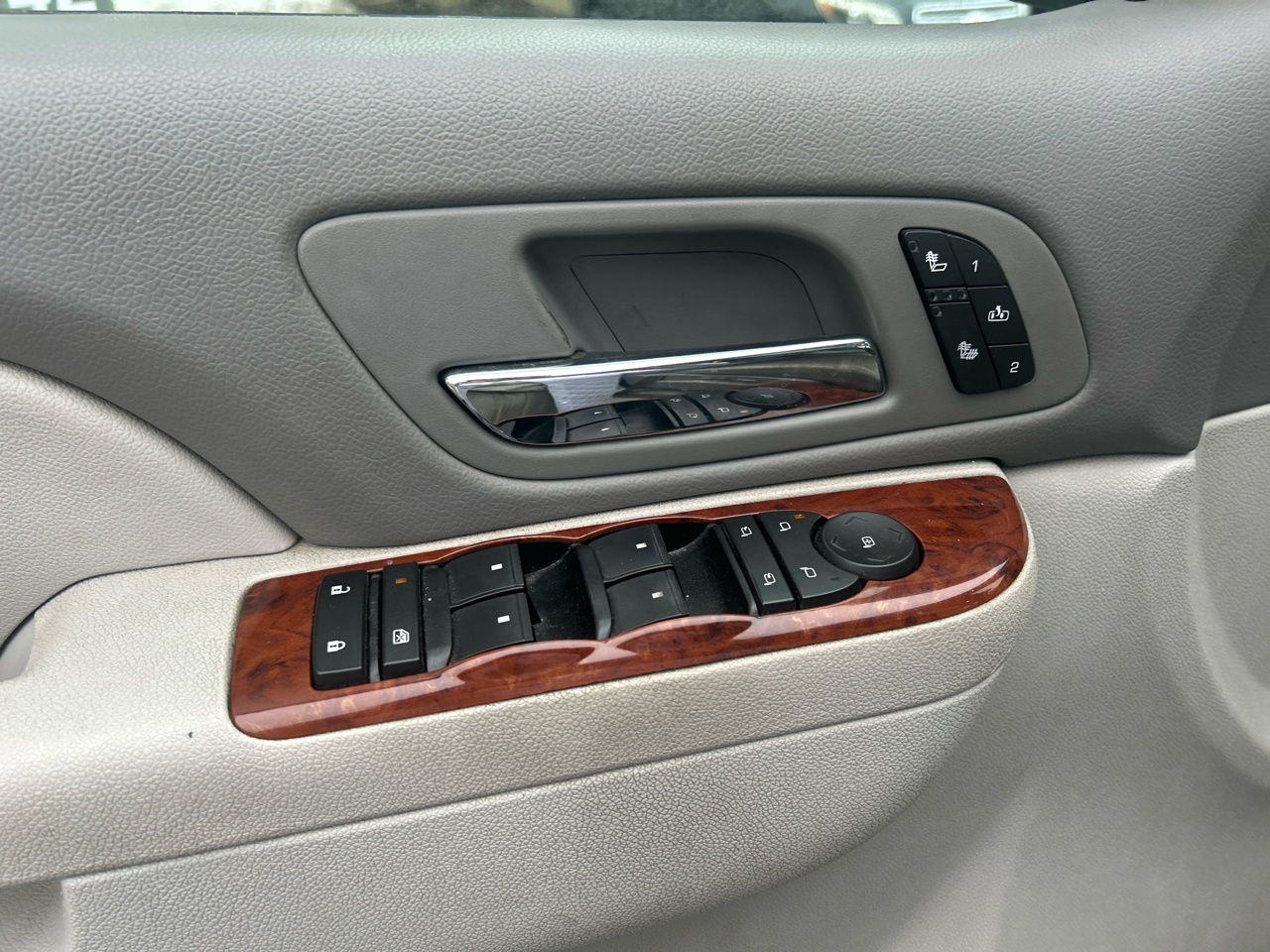 GMC Yukon SLT1 4WD 2011