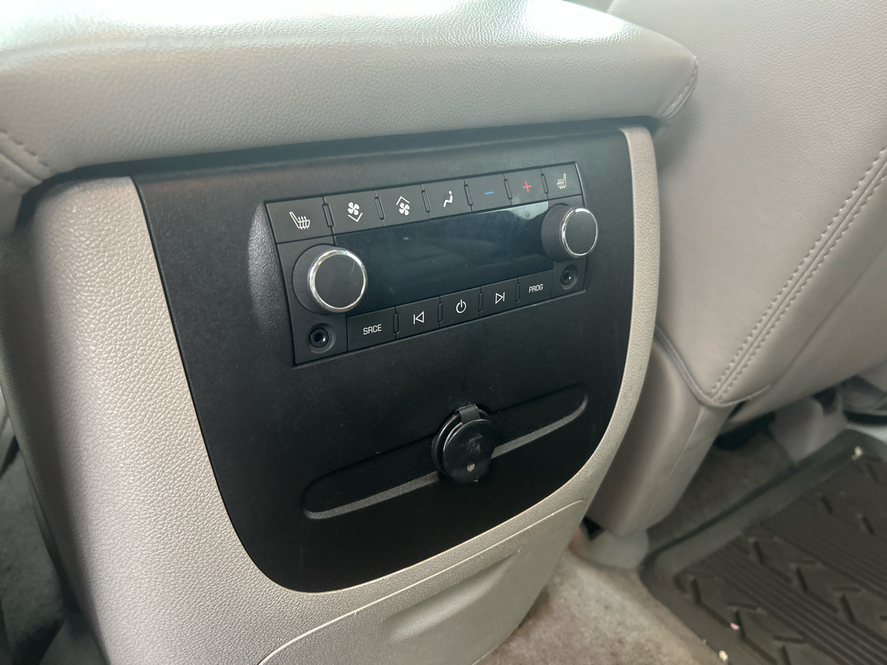 GMC Yukon SLT1 4WD 2011