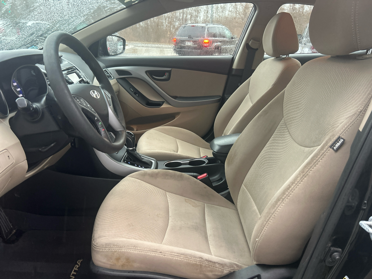 Hyundai Elantra SE 6AT 2015