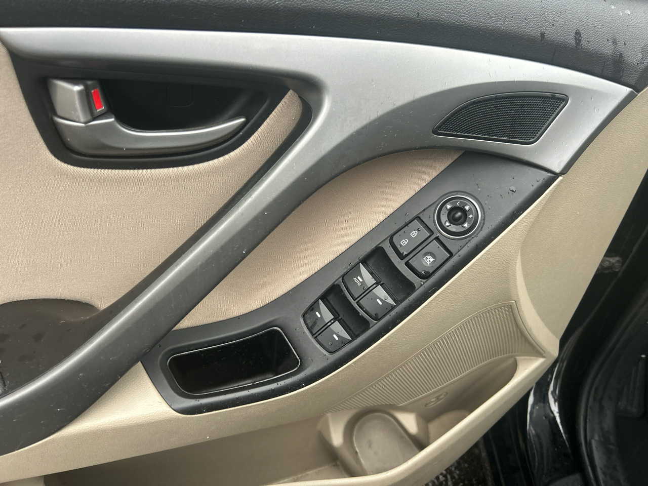 Hyundai Elantra SE 6AT 2015