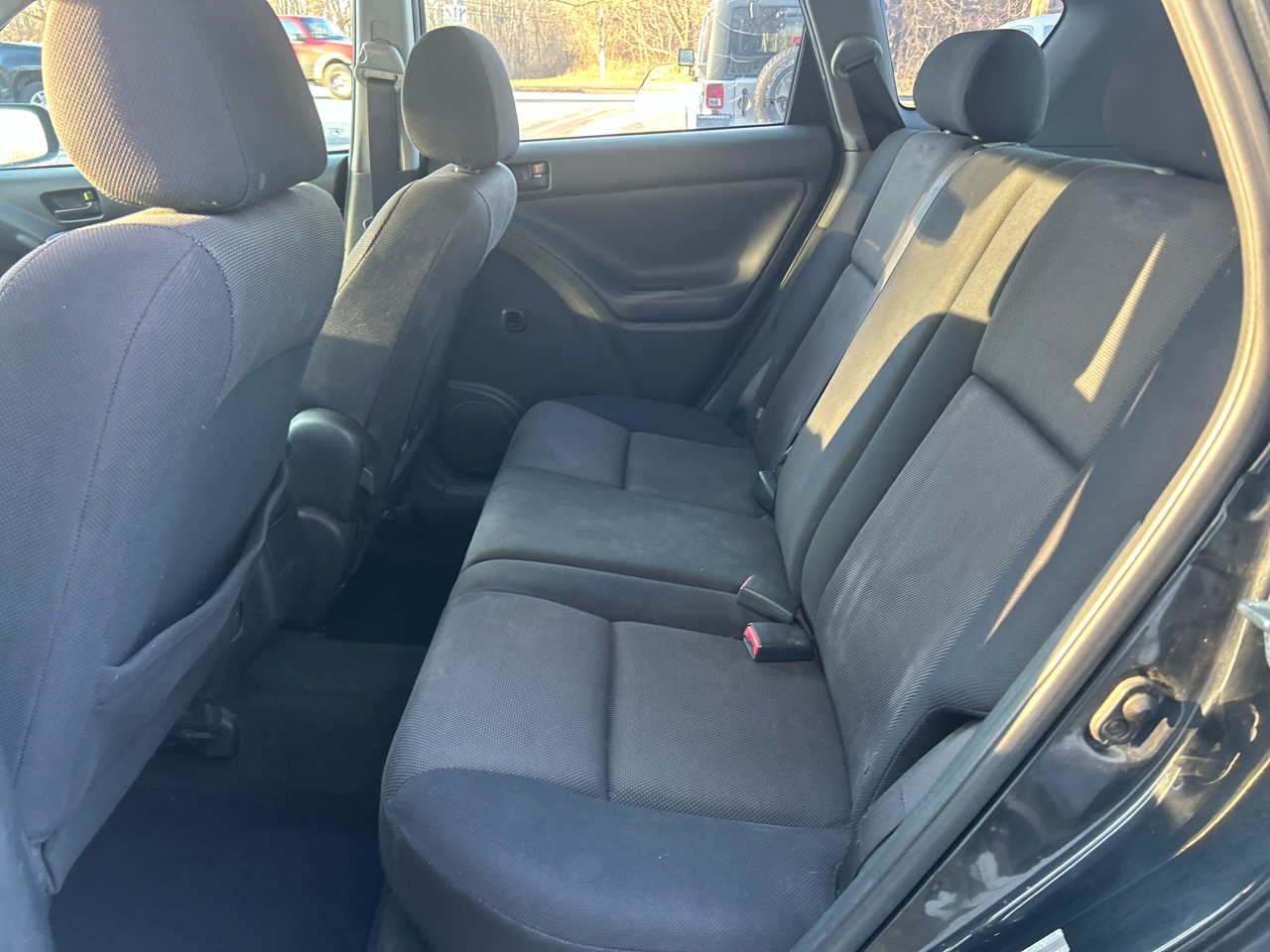 Pontiac Vibe Base 2004