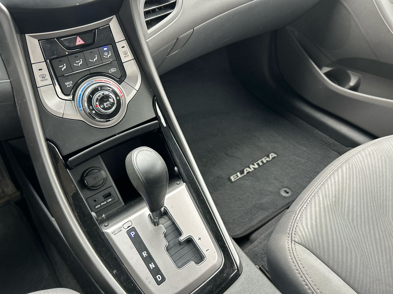 Hyundai Elantra Limited 2013