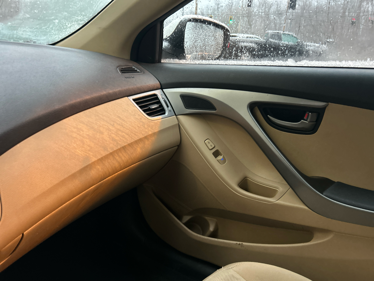 Hyundai Elantra Limited 2013