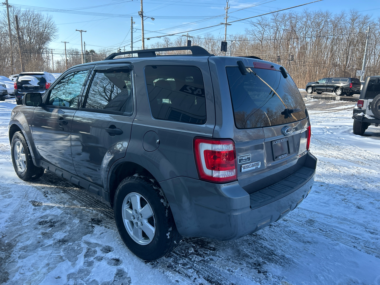 Ford Escape XLT FWD I4 2009
