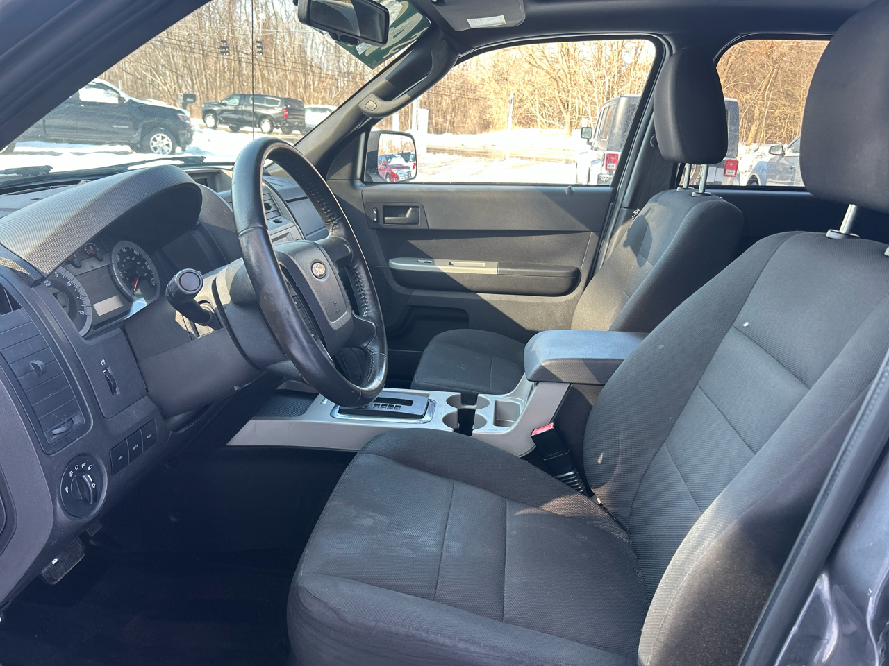 Ford Escape XLT FWD I4 2009