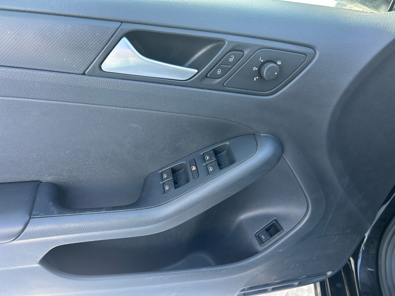 Volkswagen Jetta S 2014