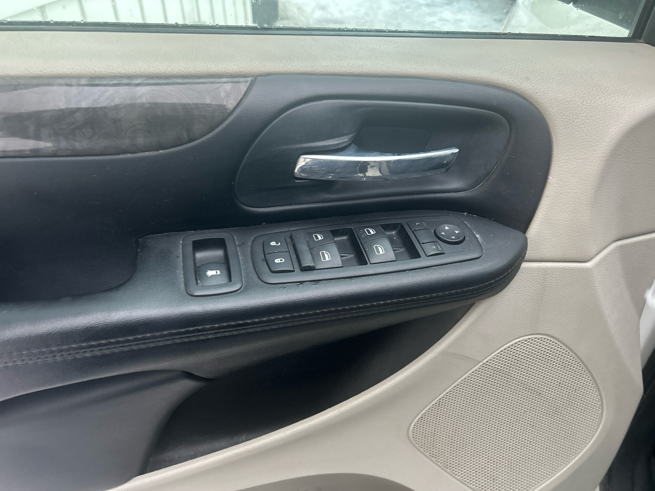 Dodge Grand Caravan Crew 2011