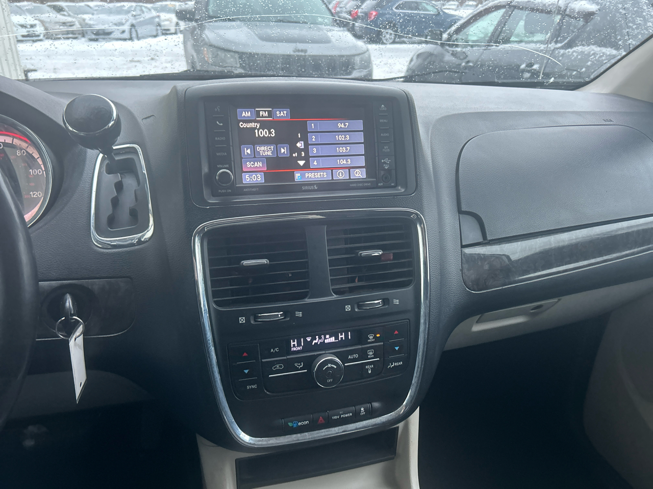 Dodge Grand Caravan Crew 2011