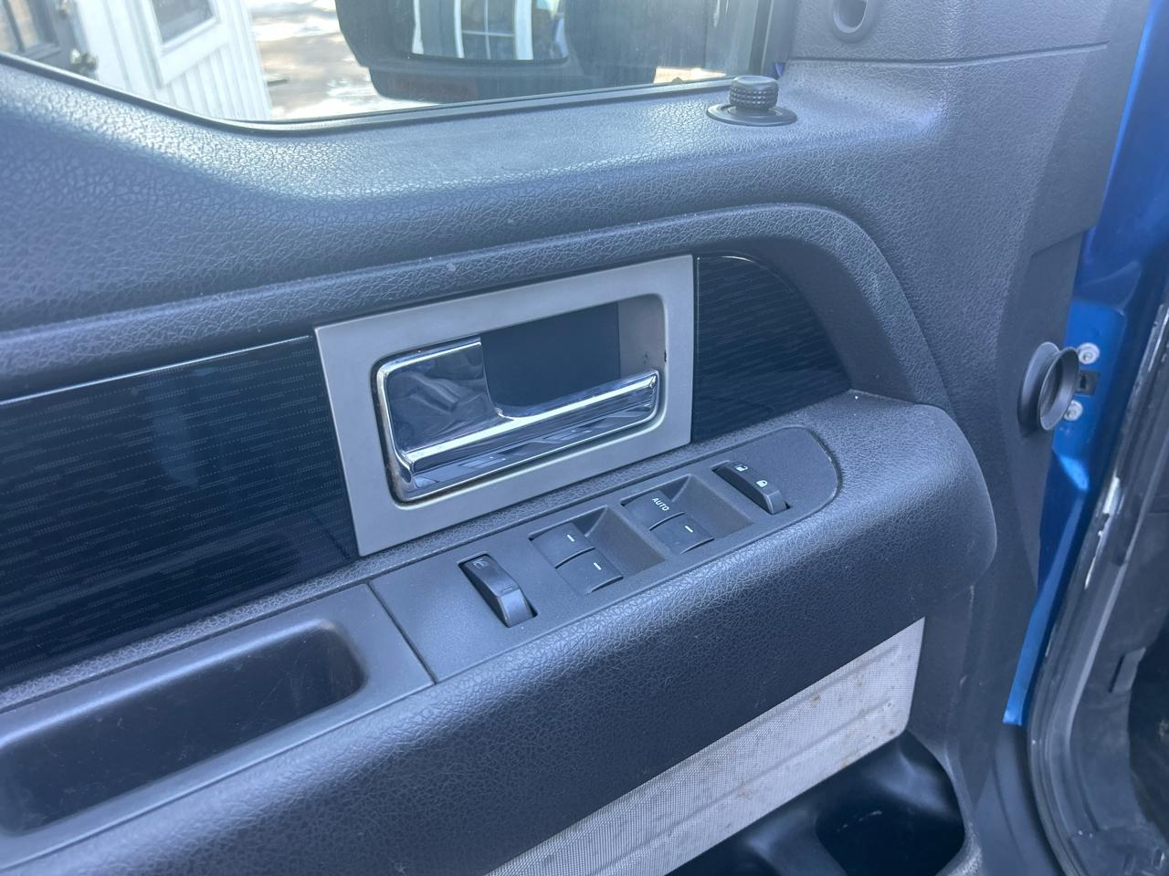 Ford F-150 XLT SuperCab 8-ft. Bed 4WD 2010