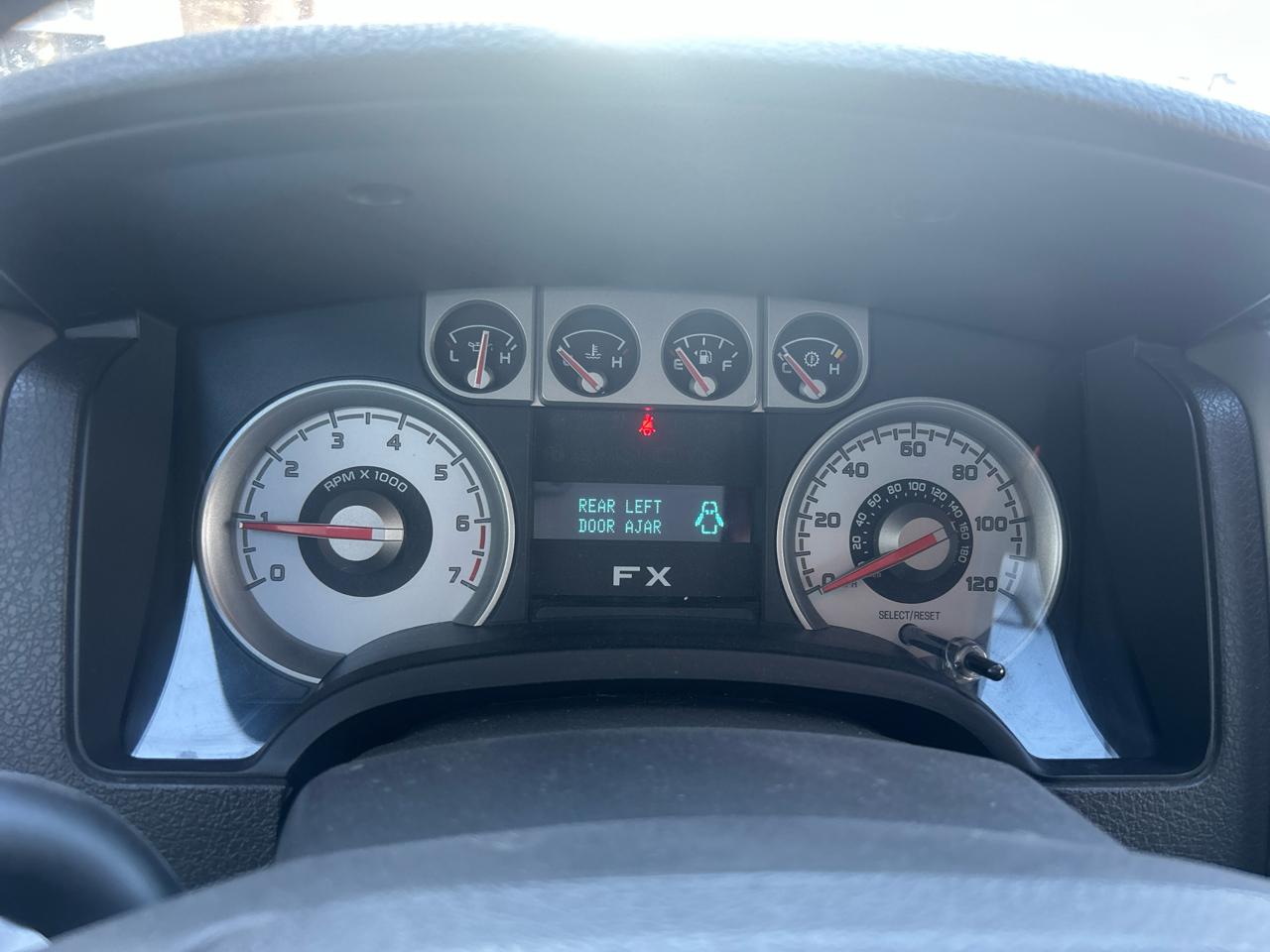 Ford F-150 XLT SuperCab 8-ft. Bed 4WD 2010