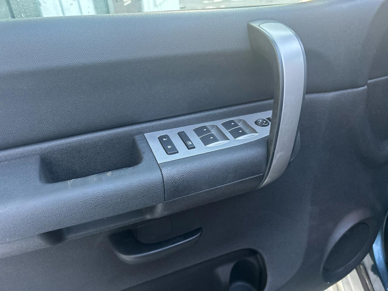 Chevrolet Silverado 1500 Work Truck Ext. Cab Short Box 4WD 2007