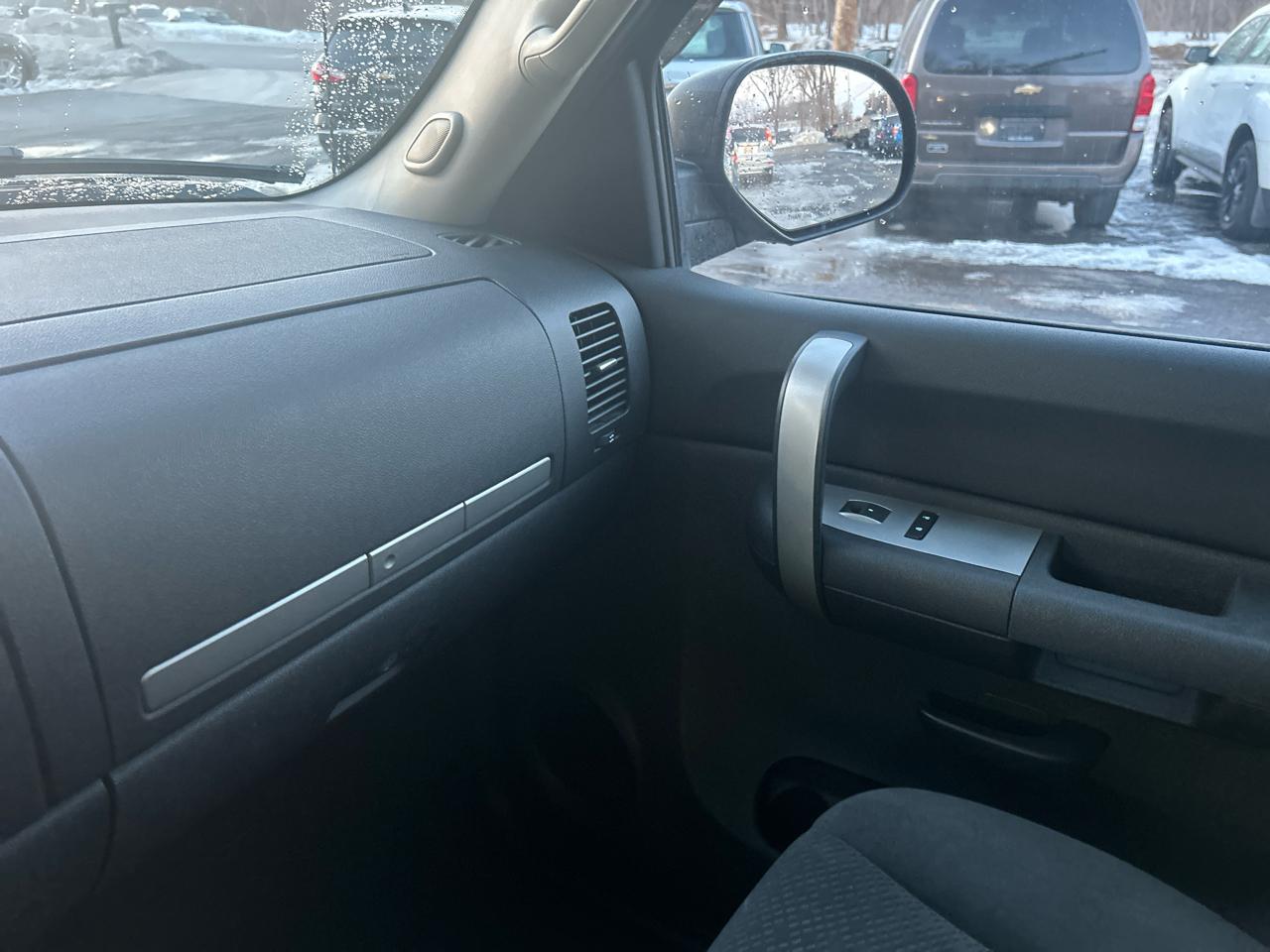 Chevrolet Silverado 1500 Work Truck Ext. Cab Short Box 4WD 2007