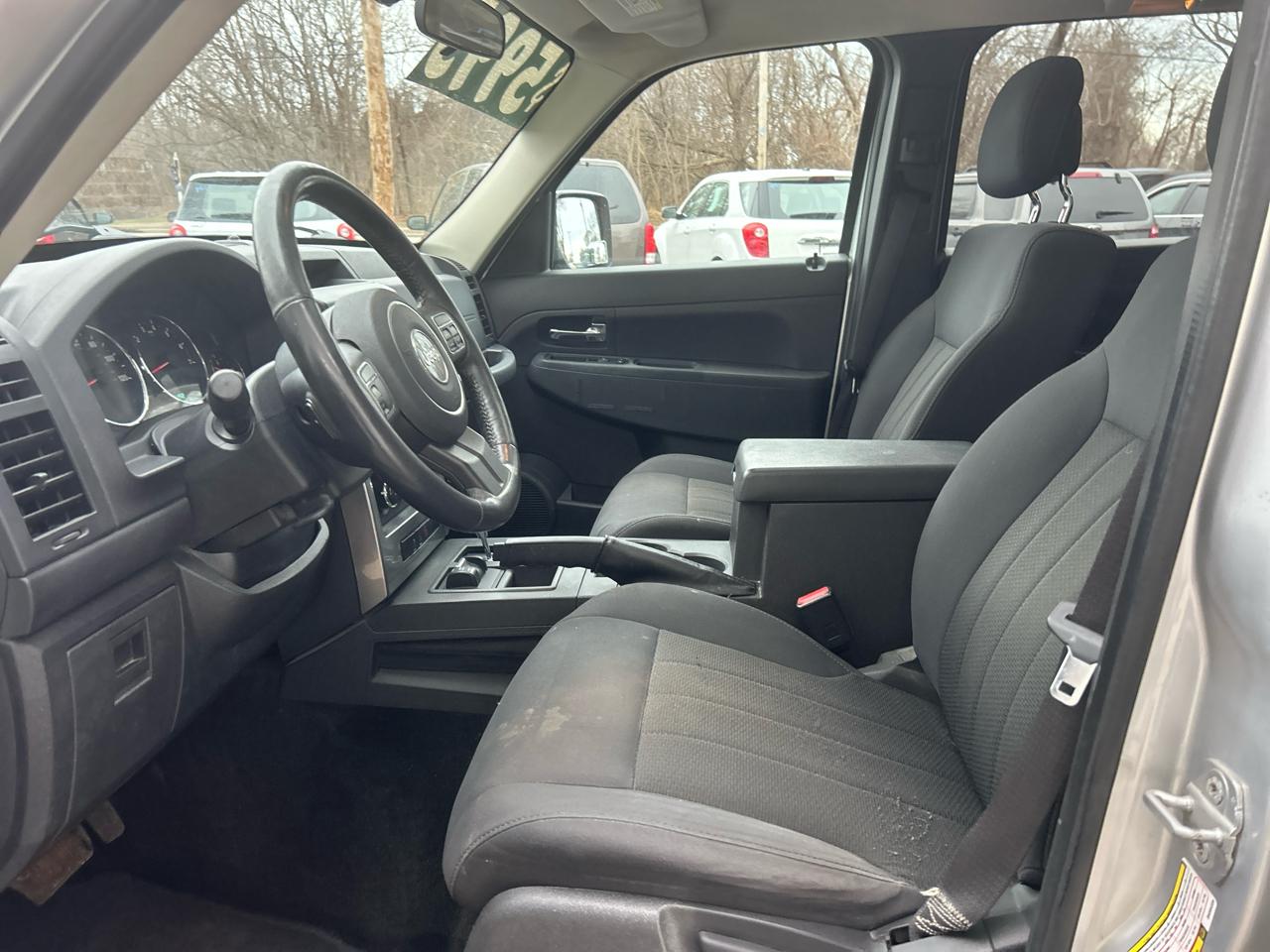 Jeep Liberty Sport 4WD 2011