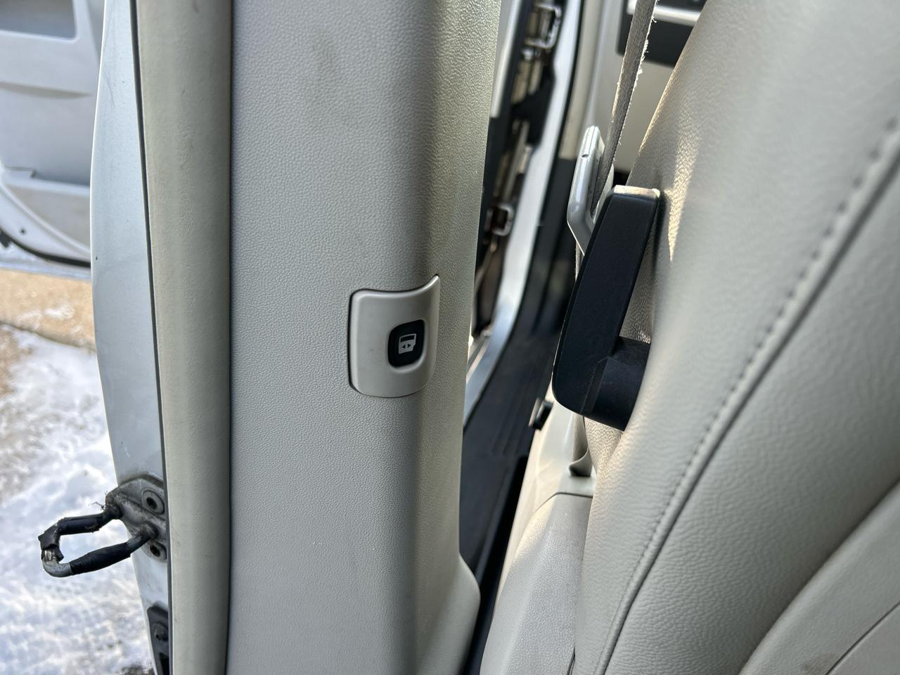 Chrysler Town & Country Touring Plus 2010