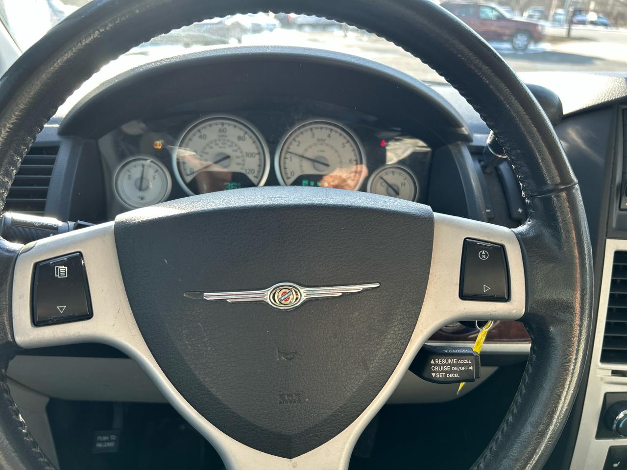 Chrysler Town & Country Touring Plus 2010