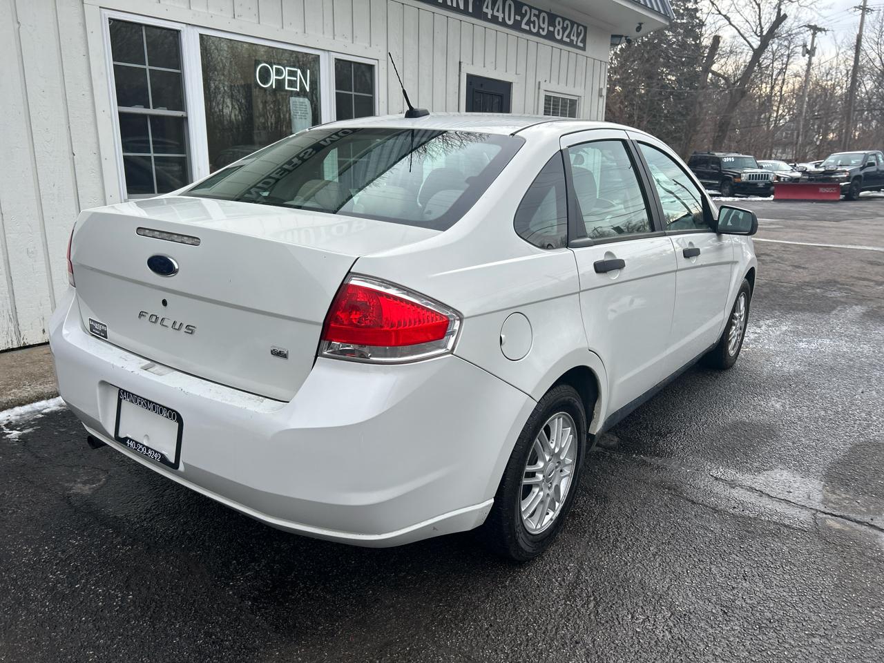 Ford Focus SE Sedan 2009