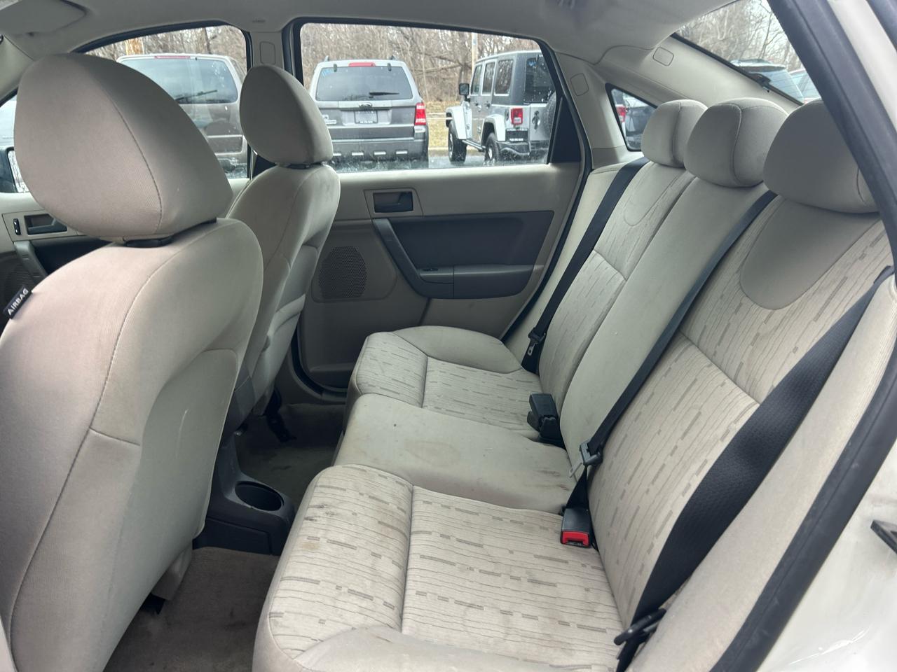 Ford Focus SE Sedan 2009