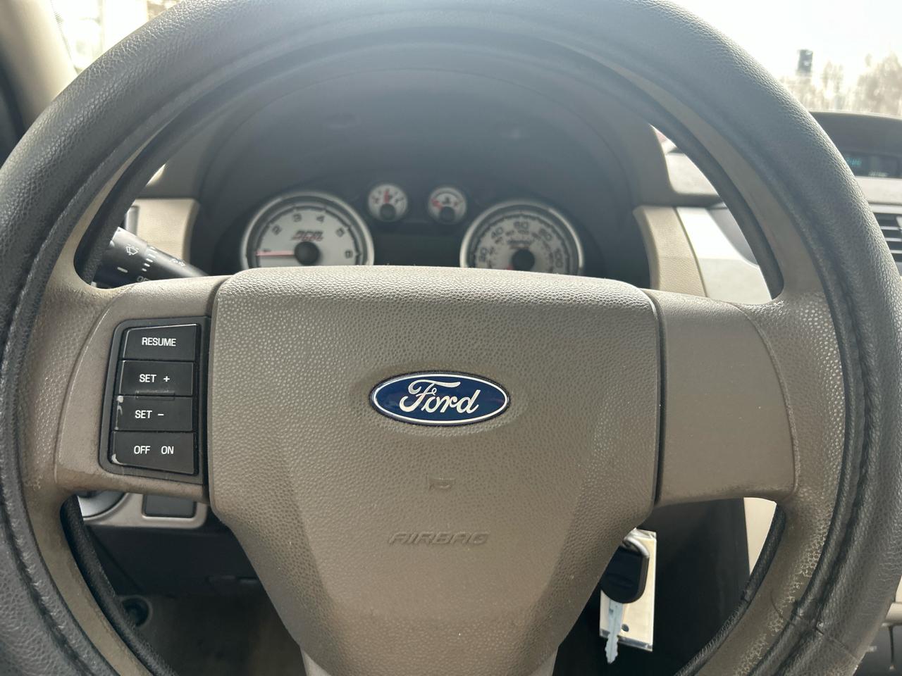 Ford Focus SE Sedan 2009