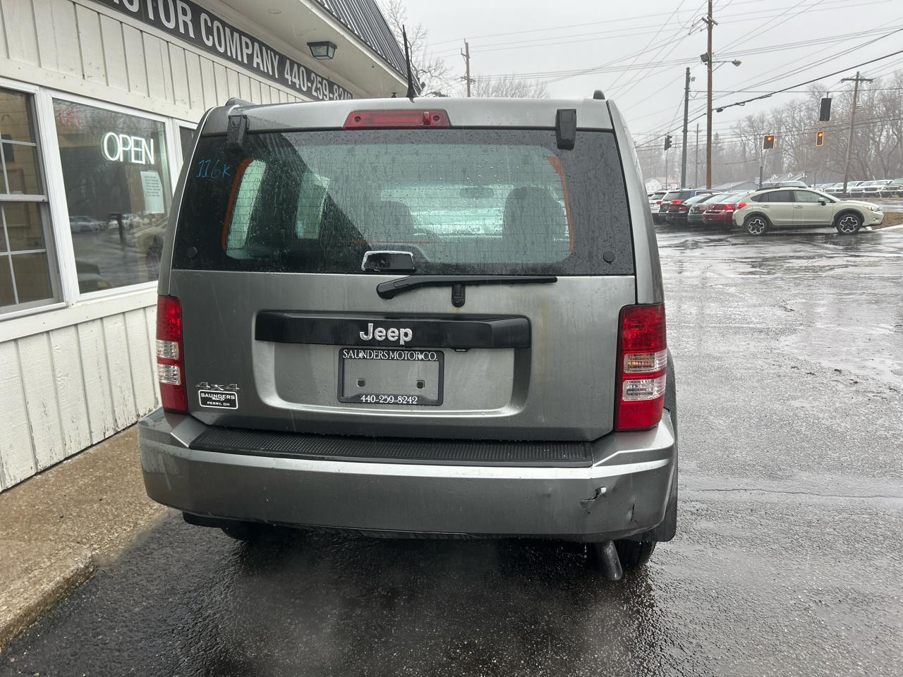 Jeep Liberty Sport 4WD 2012