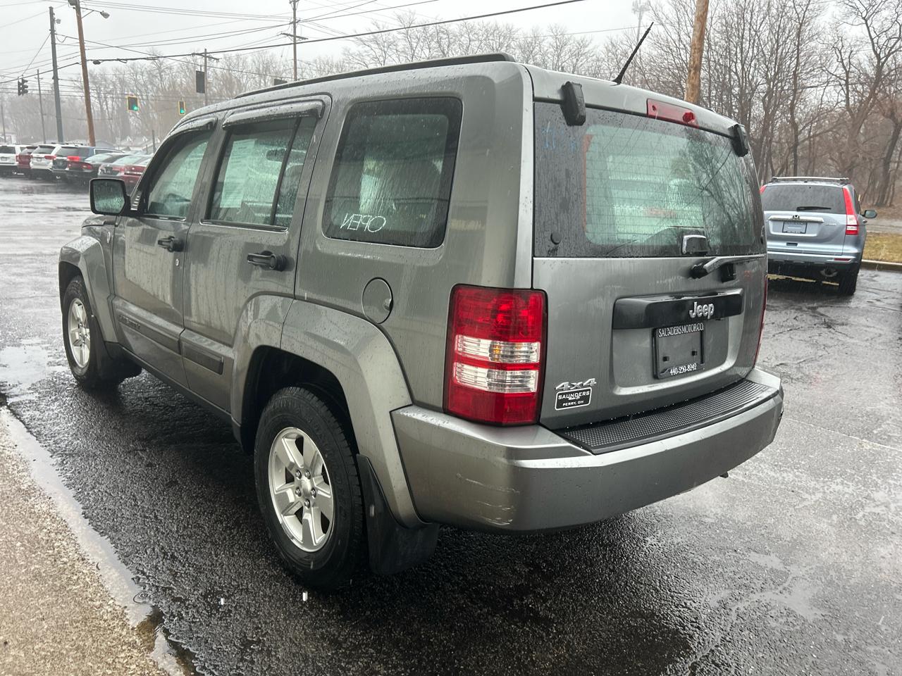 Jeep Liberty Sport 4WD 2012