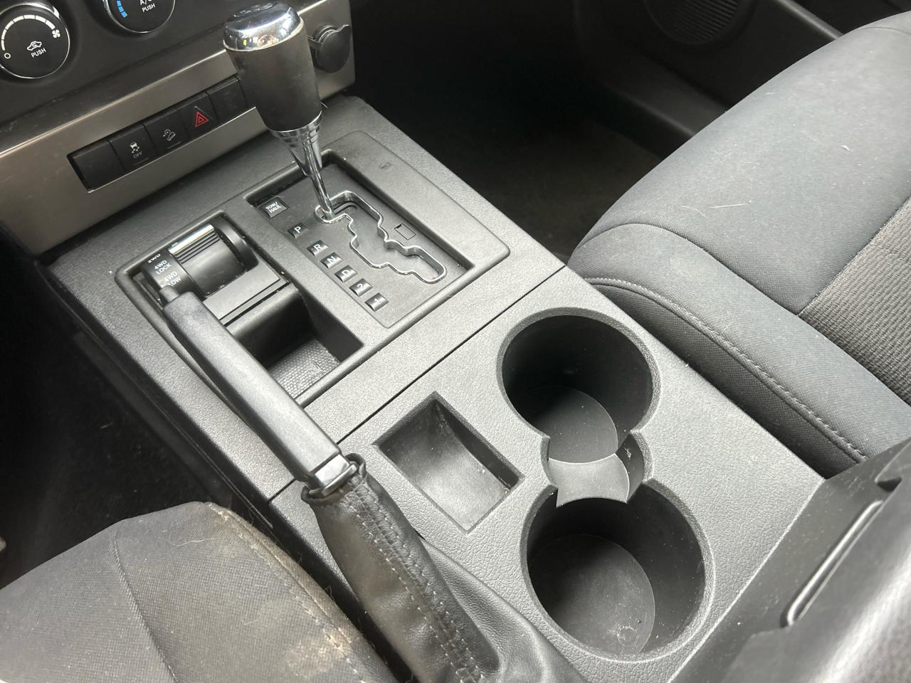 Jeep Liberty Sport 4WD 2012