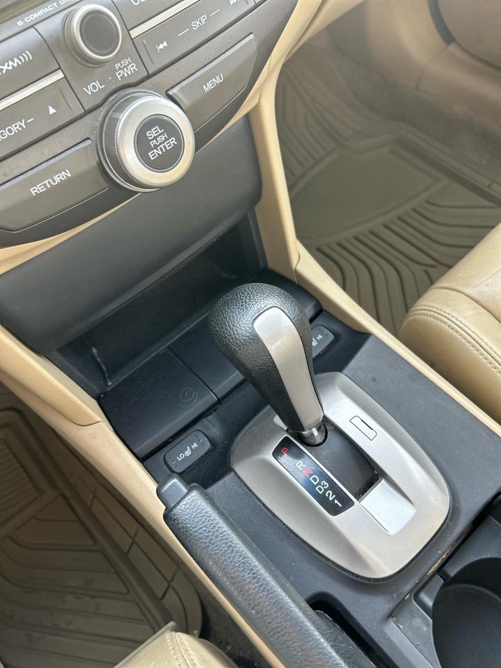 Honda Accord EX-L Sedan AT 2010