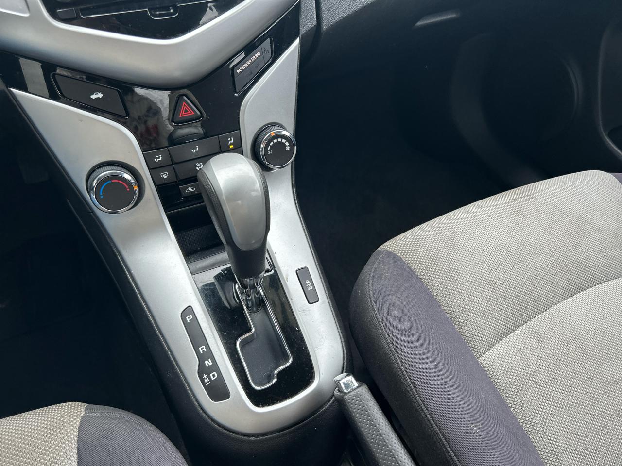 Chevrolet Cruze LS Auto 2015