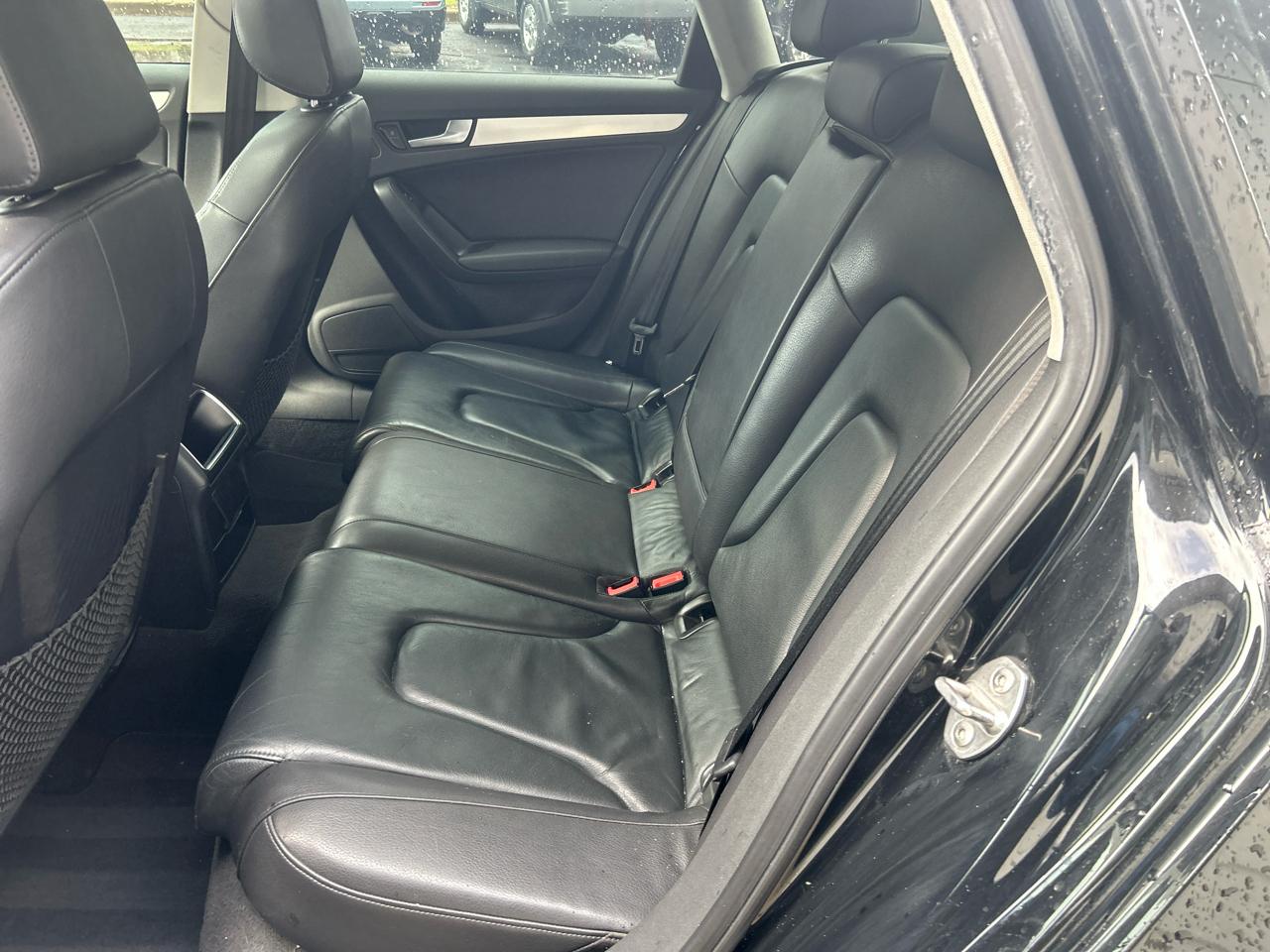 Audi A4 2.0T Sedan quattro Tiptronic 2011