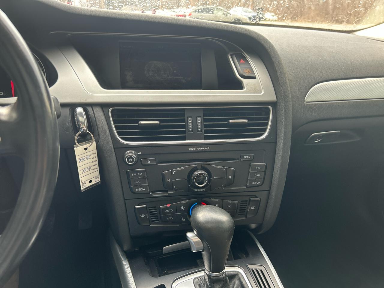 Audi A4 2.0T Sedan quattro Tiptronic 2011