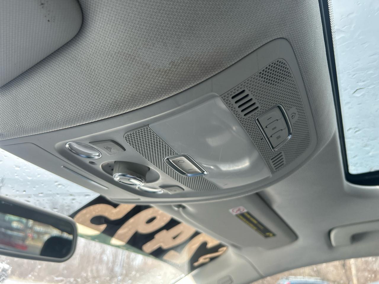 Audi A4 2.0T Sedan quattro Tiptronic 2011