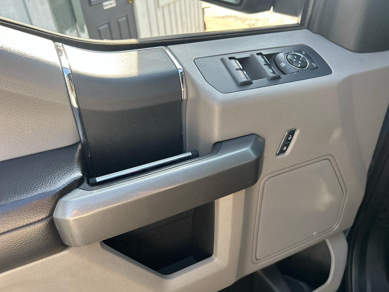 Ford F-150 Lariat SuperCrew 5.5-ft. Bed 4WD 2016