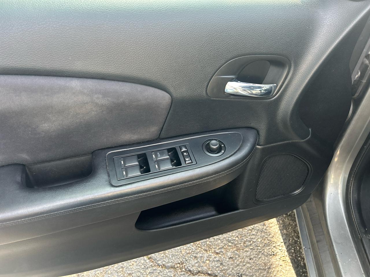 Chrysler 200 LX 2013