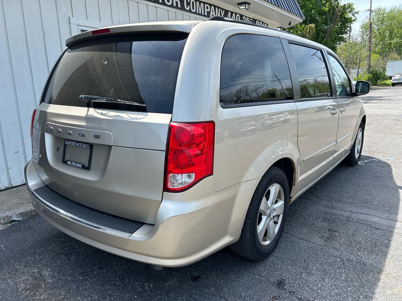 Dodge Grand Caravan SE 2013