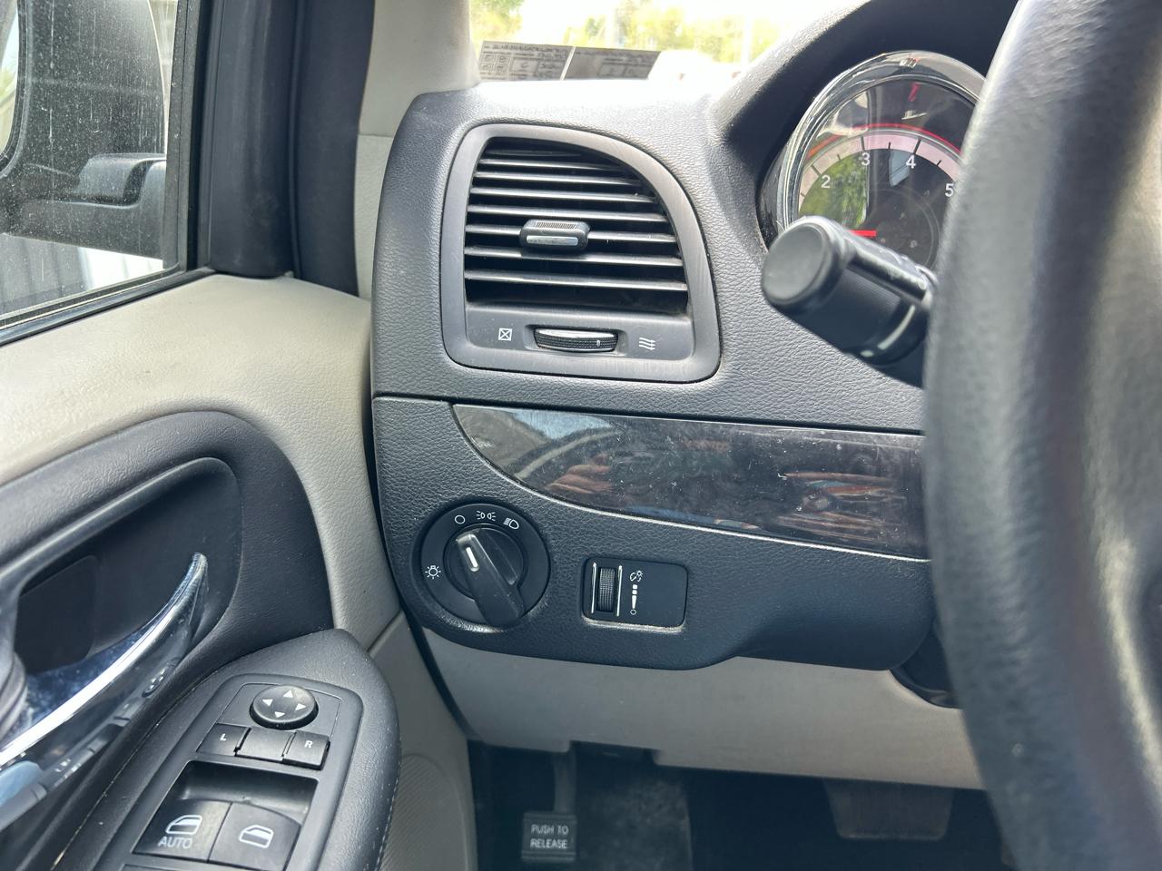 Dodge Grand Caravan SE 2013