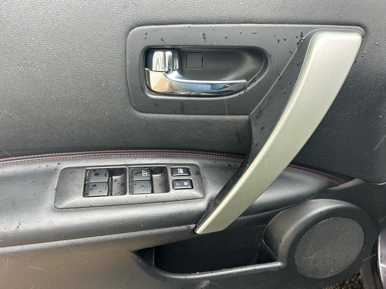 Nissan Rogue S AWD 2012